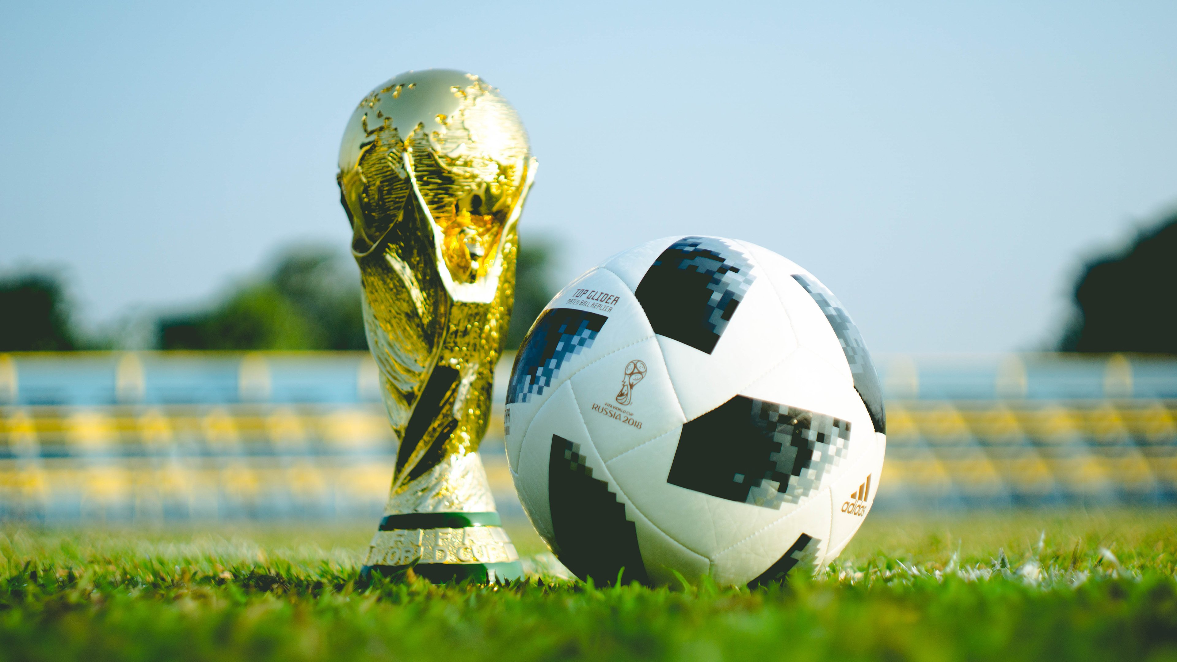 2026世界杯赛程-冰火两重天，阿扎伦卡崩盘，雄鹿众志成城取胜